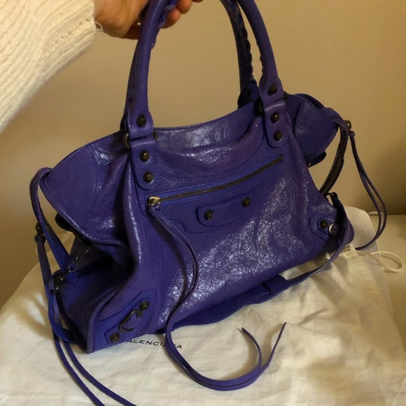 Balenciaga Handbags - Balenciaga classic city shoulder bag